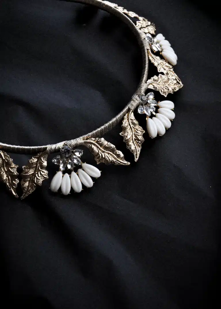 PRIYA CROWN