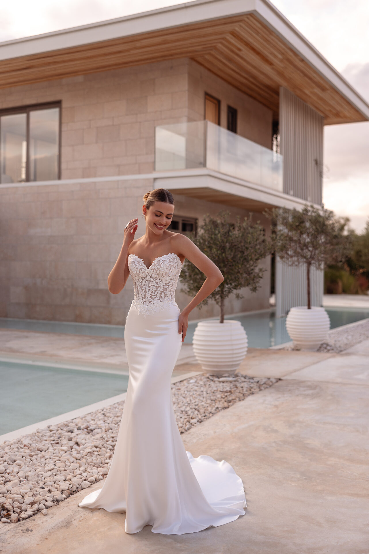 Strapless wedding dresses
